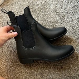 Black Rainboots Size 8